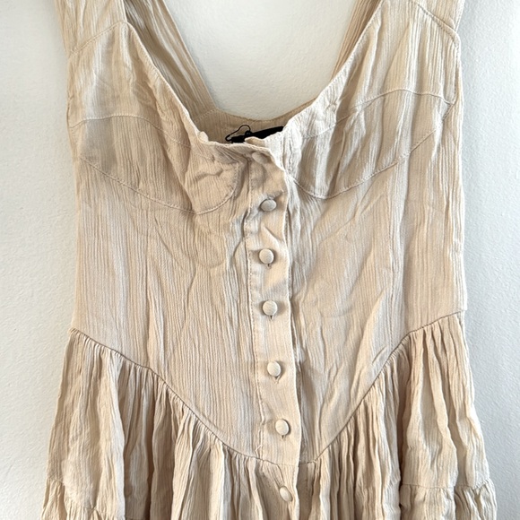 Vanessa Mooney Elisabeth Romper Dress Small
* Rayon, viscose
* Button front - Picture 2 of 5